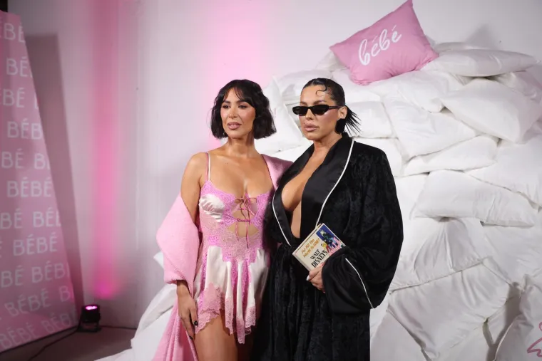 Ovako to rade susjedi: Pjevačice stigle bez grudnjaka, a influencerice u izazovnim haljinama