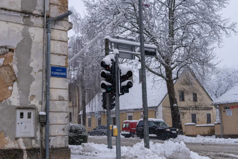 Snježni &scaron;ok u Hrvatskoj! Proljeće nestalo preko noći, ovi prizori su nestvarni...