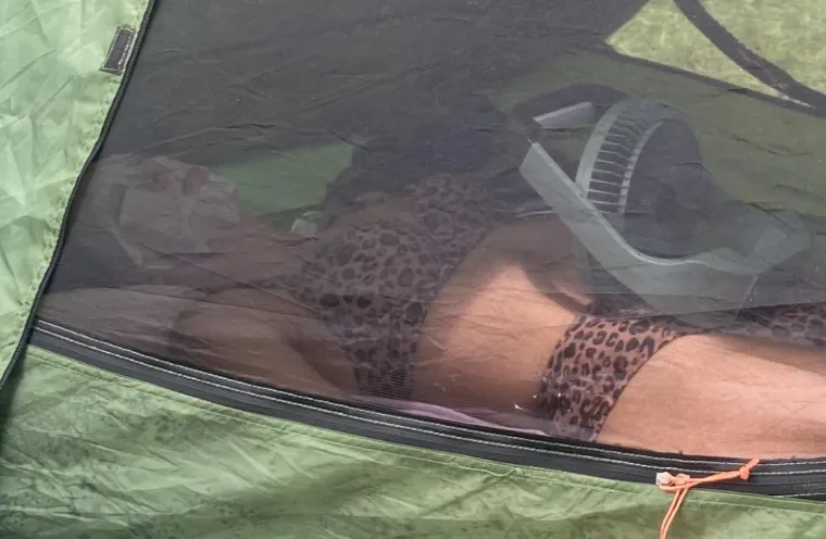 Spavanje s hranom ili nasred ulice? Ovi ljudi izgubili su bitku s umorom na najluđim mjestima