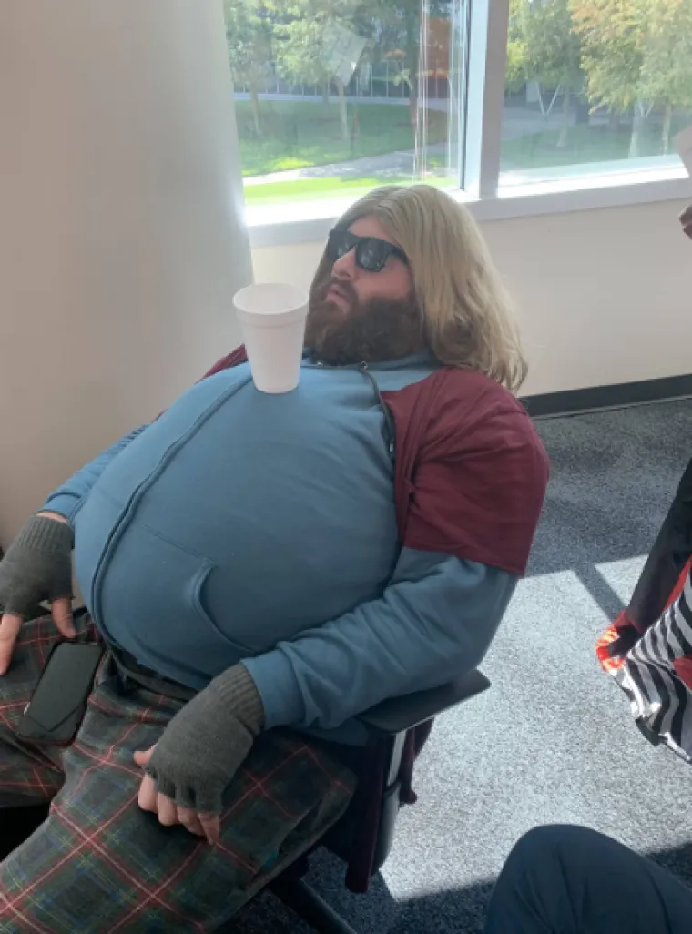 Spavanje s hranom ili nasred ulice? Ovi ljudi izgubili su bitku s umorom na najluđim mjestima