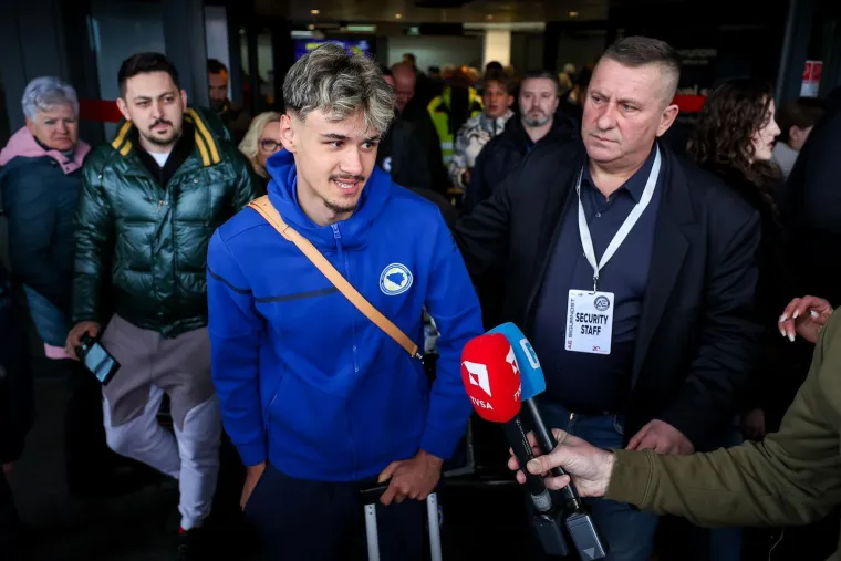 Pogledajte kako su navijači BiH dočekali Džeku i ostale heroje