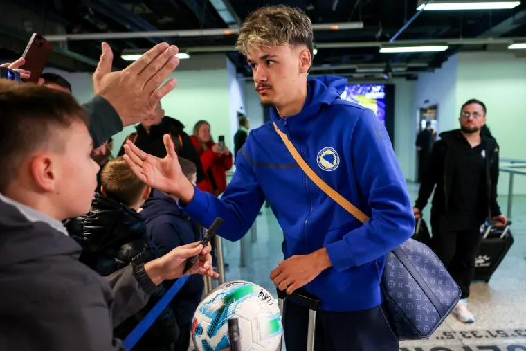 Pogledajte kako su navijači BiH dočekali Džeku i ostale heroje