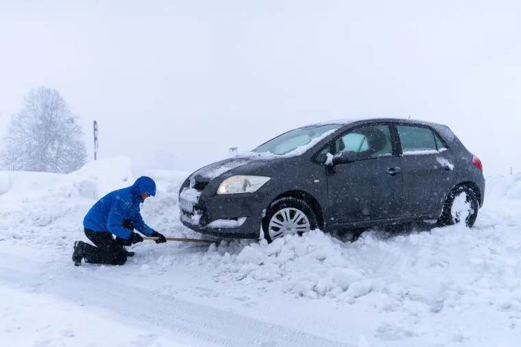 Kaos u Korenici, situacija se pogor&scaron;ava: Spa&scaron;ena obitelji s malom djecom