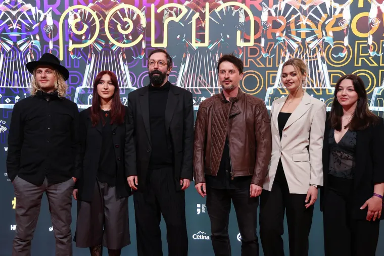 Giulliano, Goran Karan ili Mrle u gaćama: Ne zna se tko je &scaron;armantniji na dodjeli Porina