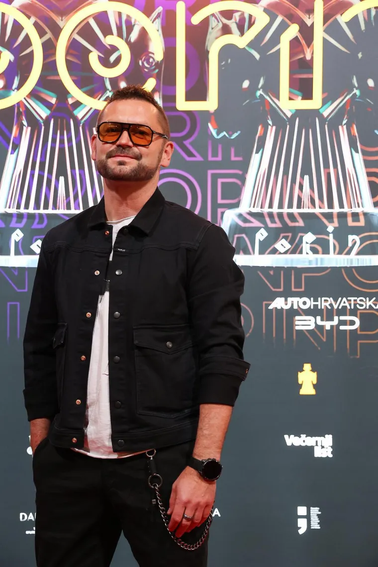 Giulliano, Goran Karan ili Mrle u gaćama: Ne zna se tko je &scaron;armantniji na dodjeli Porina