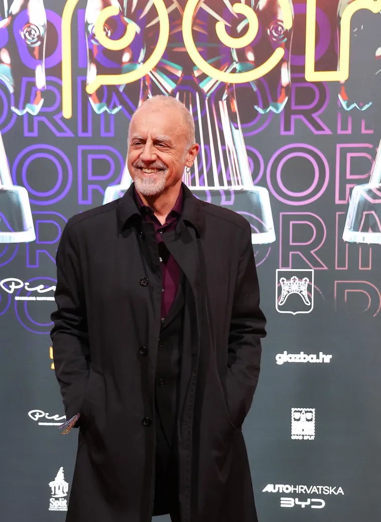 Giulliano, Goran Karan ili Mrle u gaćama: Ne zna se tko je &scaron;armantniji na dodjeli Porina