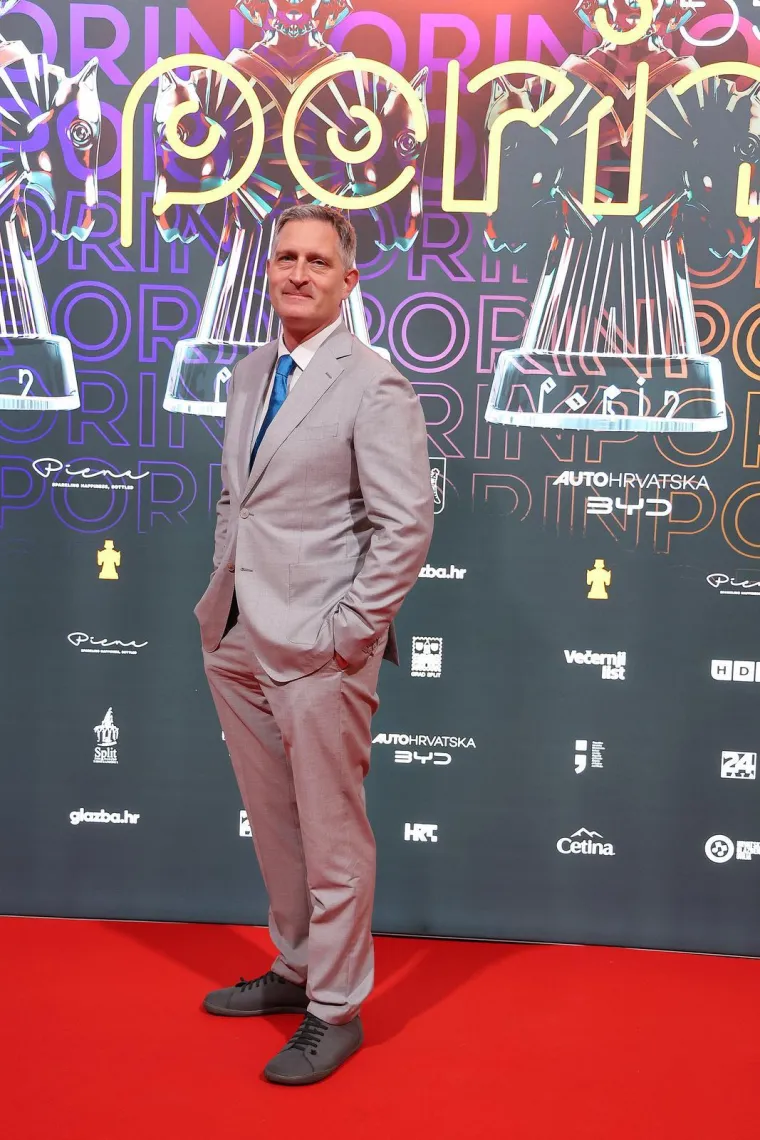 Giulliano, Goran Karan ili Mrle u gaćama: Ne zna se tko je &scaron;armantniji na dodjeli Porina