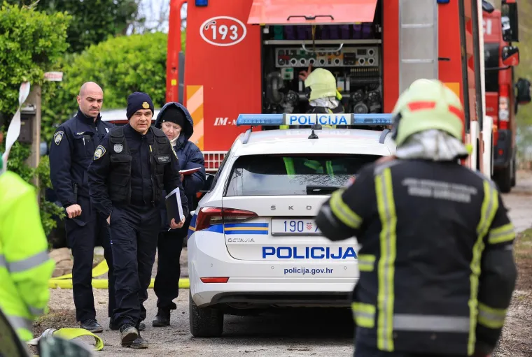 Kuća u potpunosti izgorjela, mu&scaron;karac i žena umrli: Vatrogasce dočekao stra&scaron;an prizor