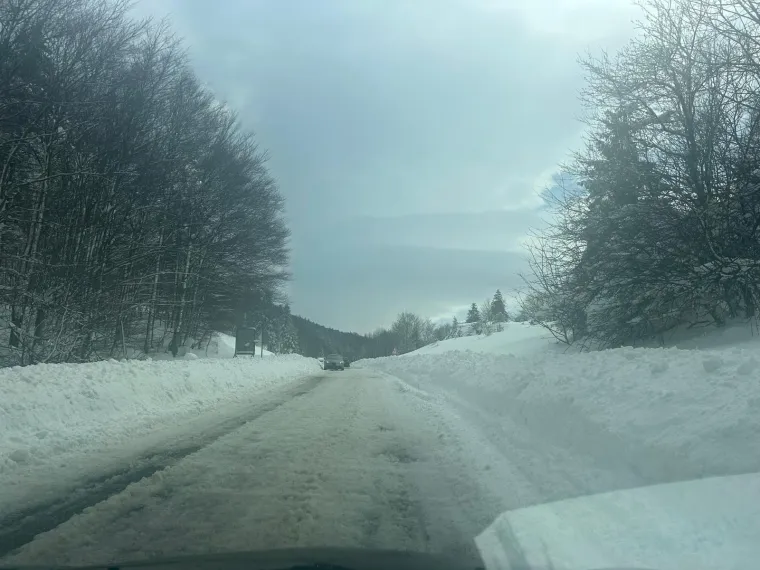 Pogledajte na &scaron;to liči stara cesta prema moru: 'Cijeli život se tu vozim, ovo jo&scaron; nisam doživila'