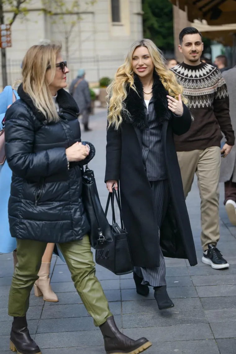 Svi su se okretali za dekolteom: Brojne ljepotice 'zapalile' zagrebačku &scaron;picu