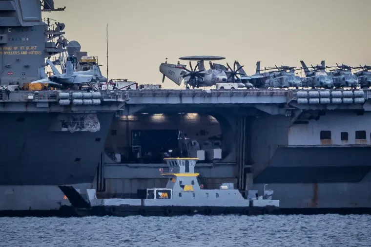 Fascinantni novi prizori američke grdosije u Splitu: Pogledajte tu veličinu u odnosu na grad