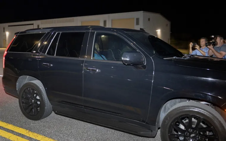 Kontroverzna zvijezda napustila zatvor otečena lica, a automobil je u jo&scaron; gorem stanju