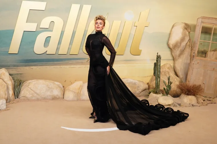 Zovu je najzgodnijom &scaron;kotskom pjevačicom: Kada vidite fotografije bit će vam jasno i za&scaron;to