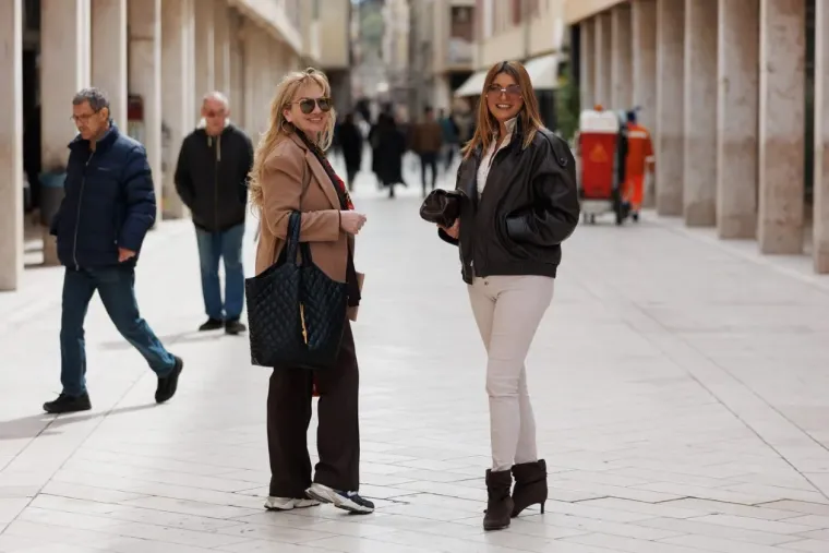 Ma tako to radi kraljica zadarske &scaron;pice: Atraktivna Marija ponovno 'oduzimala dah' prolaznicima