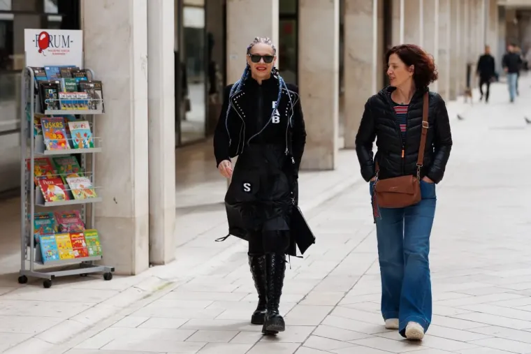 Ma tako to radi kraljica zadarske &scaron;pice: Atraktivna Marija ponovno 'oduzimala dah' prolaznicima