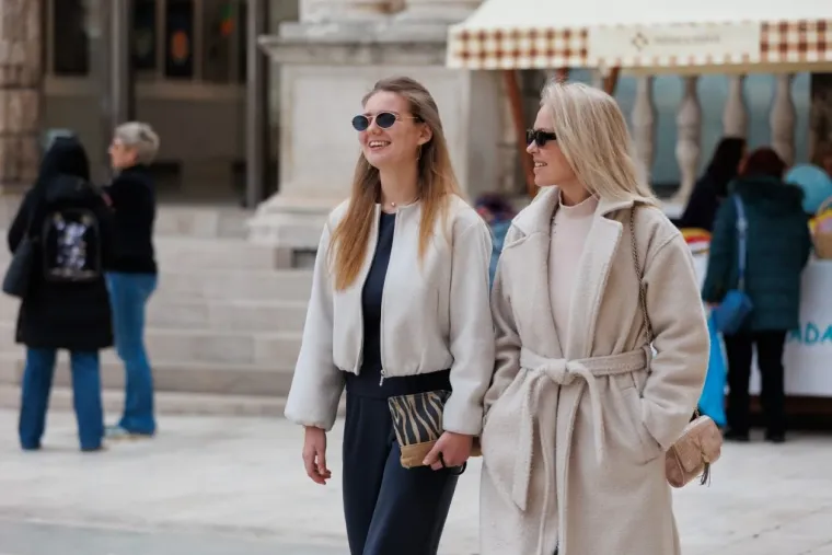 Ma tako to radi kraljica zadarske &scaron;pice: Atraktivna Marija ponovno 'oduzimala dah' prolaznicima