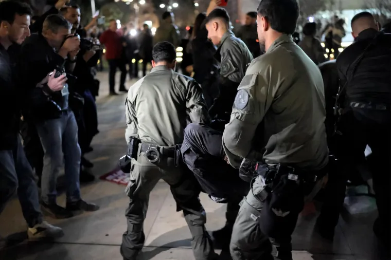 Pogledajte &scaron;to su Iranci poslali na Izrael: U Tel Avivu razbijen antiratni prosvjed