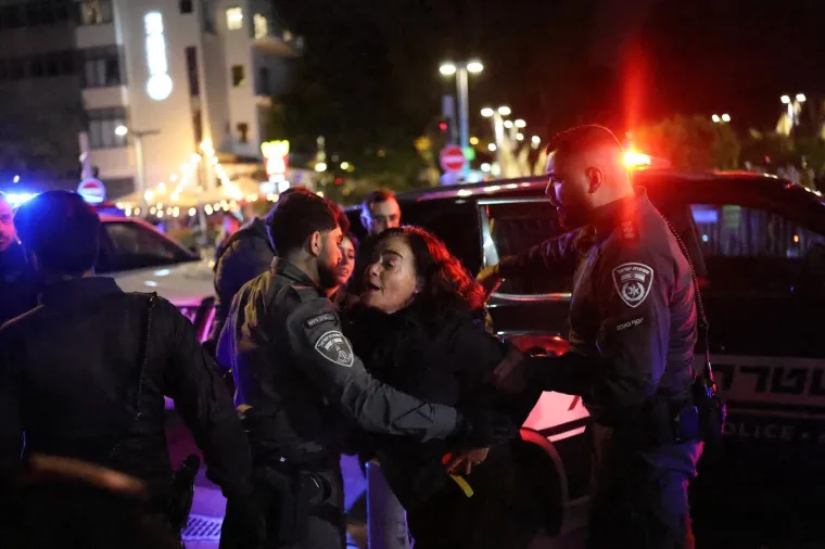 Pogledajte &scaron;to su Iranci poslali na Izrael: U Tel Avivu razbijen antiratni prosvjed