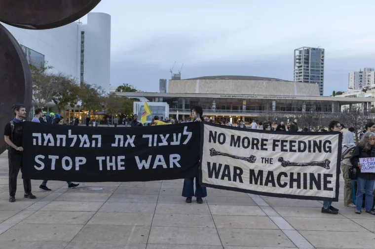 Pogledajte &scaron;to su Iranci poslali na Izrael: U Tel Avivu razbijen antiratni prosvjed