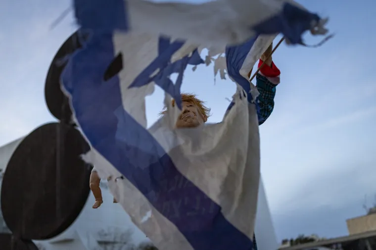 Pogledajte &scaron;to su Iranci poslali na Izrael: U Tel Avivu razbijen antiratni prosvjed