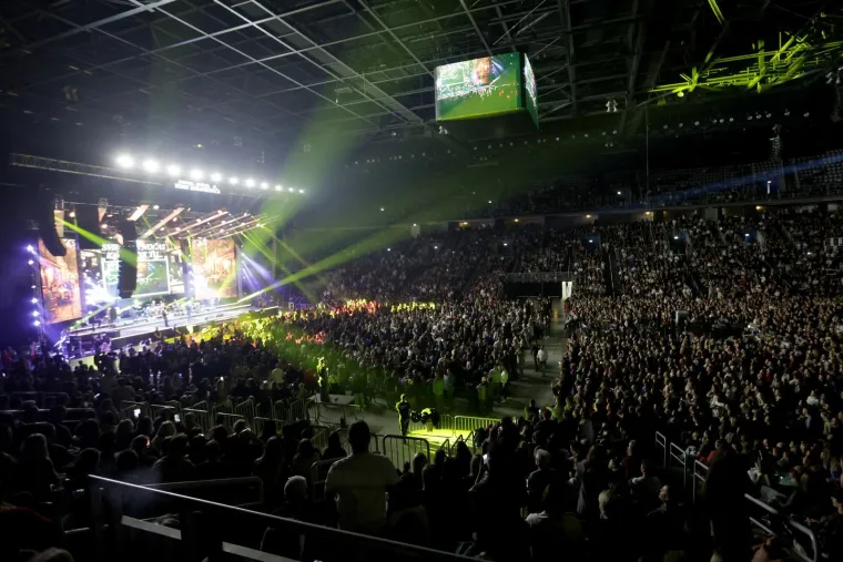 Ovako se partijalo u Zagrebu: Hitovi 'kralja narodne glazbe' odzvanjali su Arenom