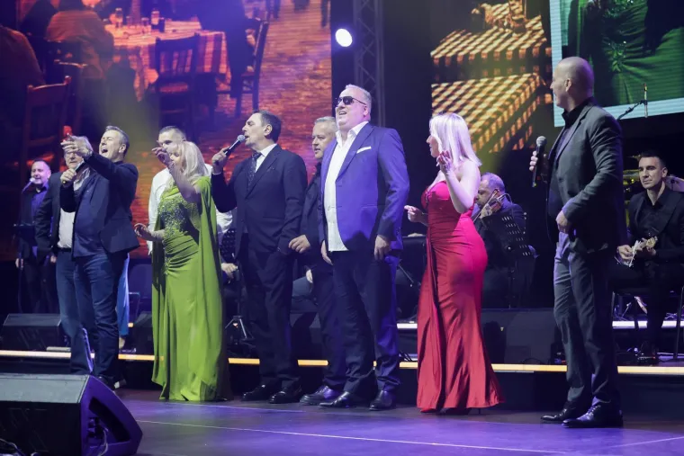 Ovako se partijalo u Zagrebu: Hitovi 'kralja narodne glazbe' odzvanjali su Arenom