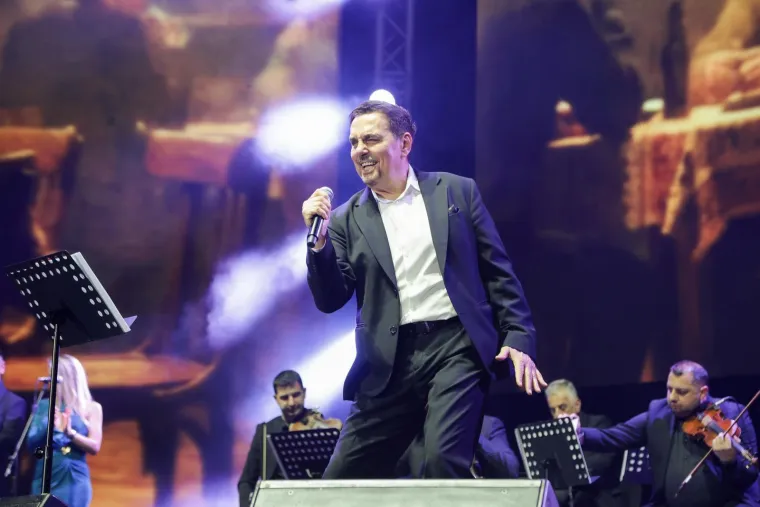 Ovako se partijalo u Zagrebu: Hitovi 'kralja narodne glazbe' odzvanjali su Arenom