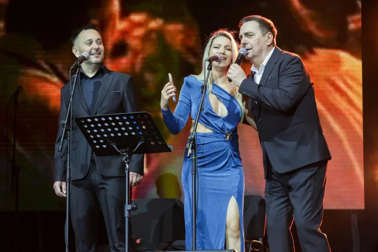 Ovako se partijalo u Zagrebu: Hitovi 'kralja narodne glazbe' odzvanjali su Arenom