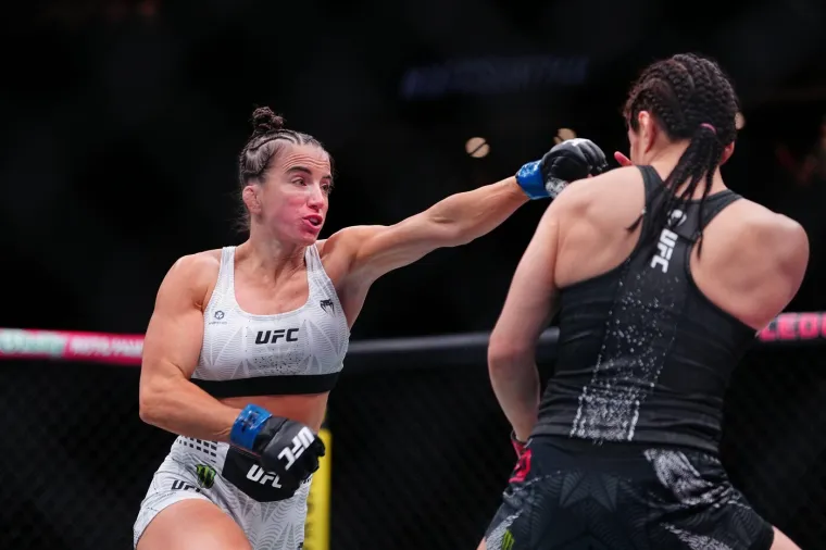 Meksikanka izgleda nježno, ali udara brutalno: Ovako nokautira djevojka od 60 kila!