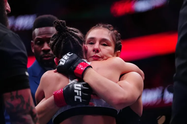 Meksikanka izgleda nježno, ali udara brutalno: Ovako nokautira djevojka od 60 kila!