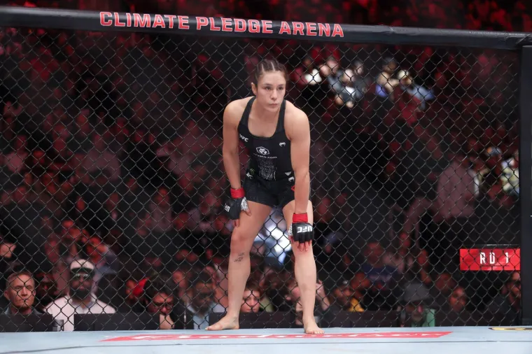 Meksikanka izgleda nježno, ali udara brutalno: Ovako nokautira djevojka od 60 kila!