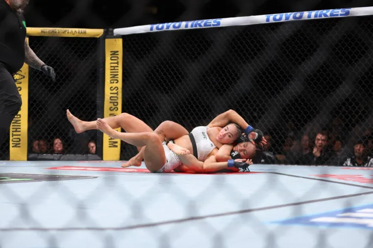 Meksikanka izgleda nježno, ali udara brutalno: Ovako nokautira djevojka od 60 kila!