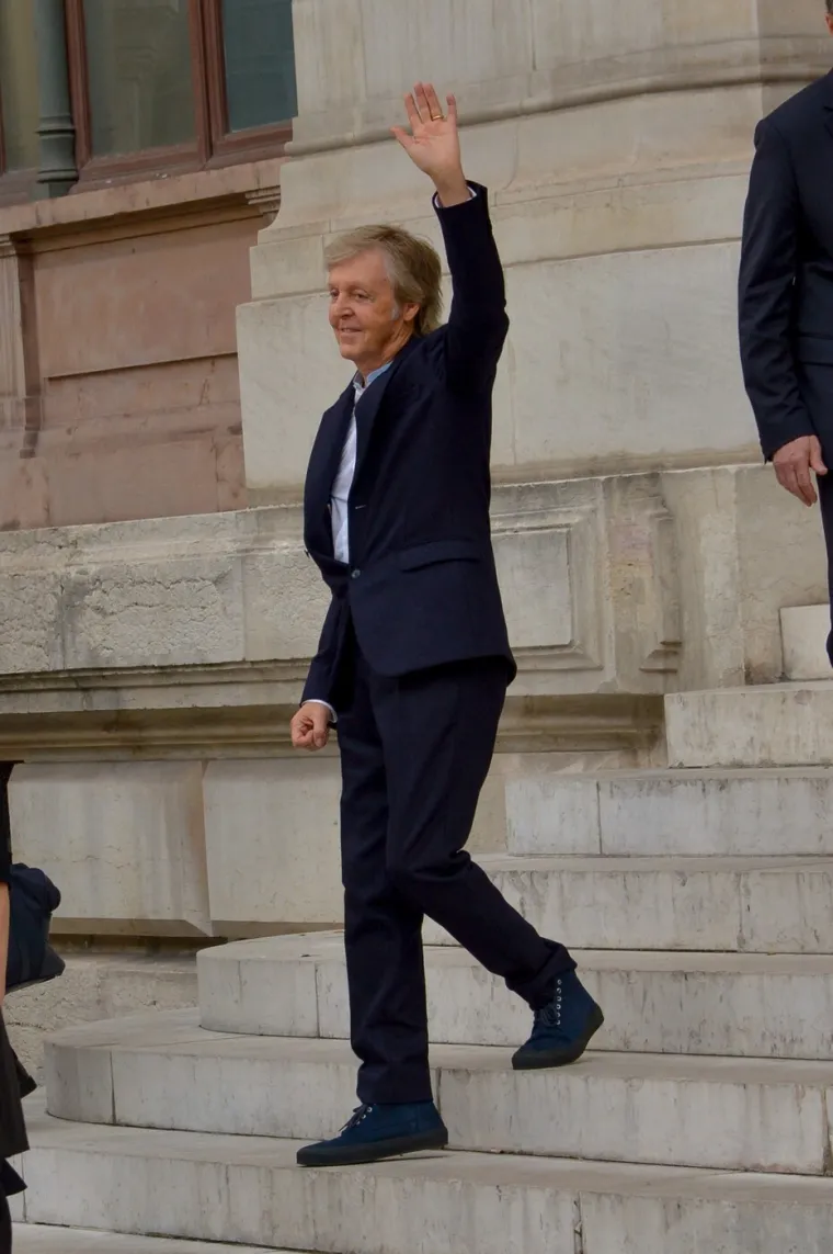 Prepoznajete li ga? Ova se legenda opra&scaron;ta, a pogledajte kako je izgledao u mladosti