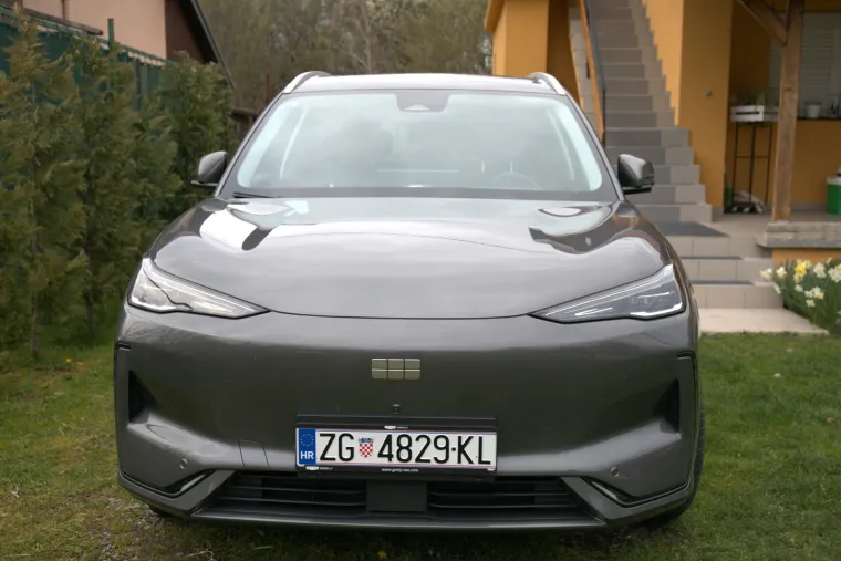 SUV koji ru&scaron;i predrasude: Izgleda skromno, ali iznutra skriva pravu tehnolo&scaron;ku zvijer