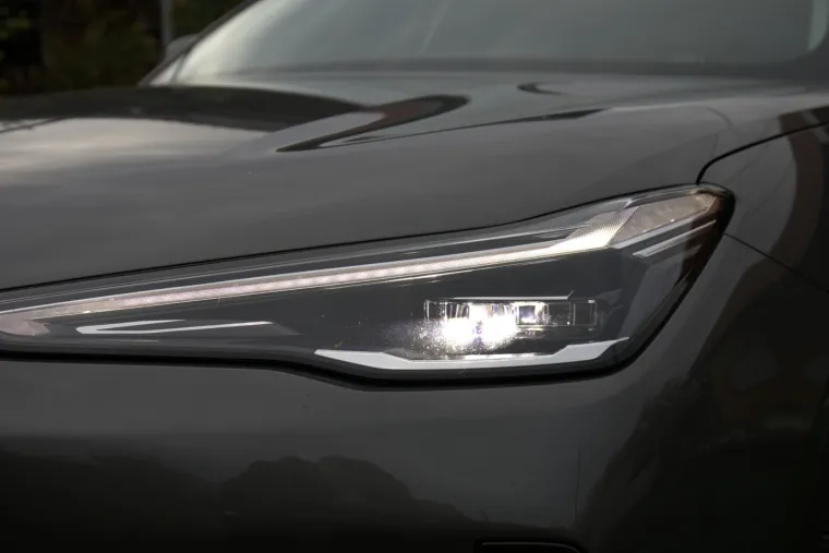 SUV koji ru&scaron;i predrasude: Izgleda skromno, ali iznutra skriva pravu tehnolo&scaron;ku zvijer