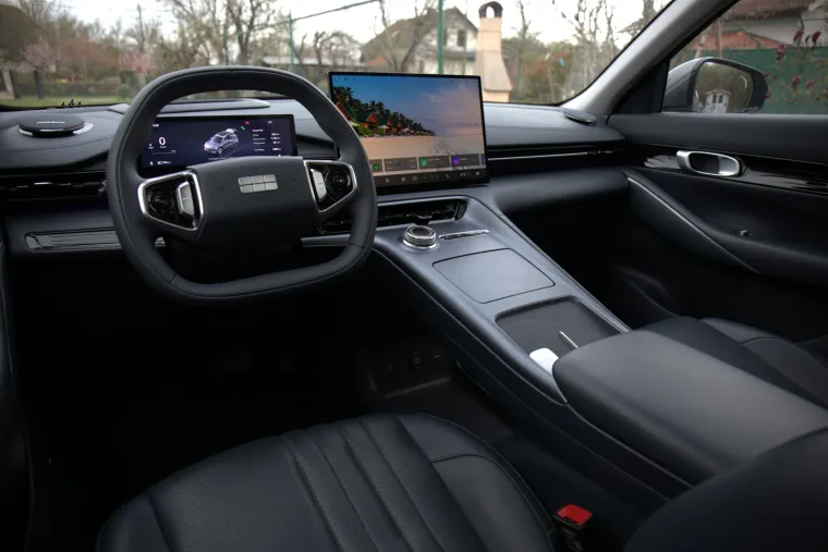 SUV koji ru&scaron;i predrasude: Izgleda skromno, ali iznutra skriva pravu tehnolo&scaron;ku zvijer