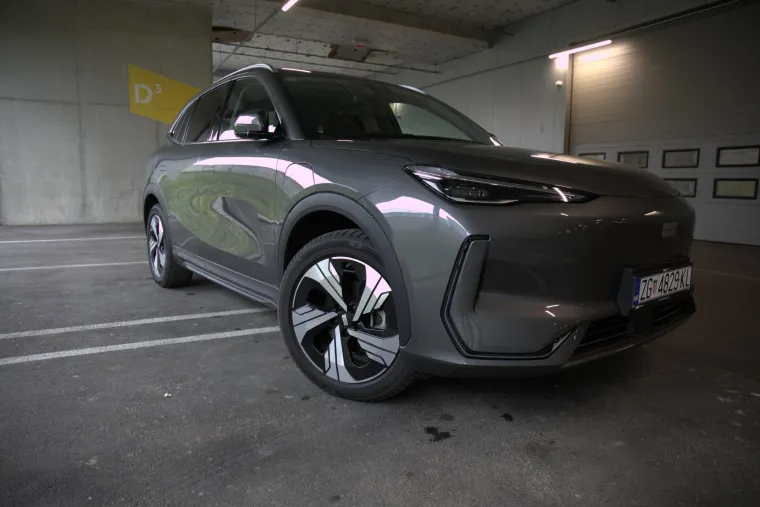 SUV koji ru&scaron;i predrasude: Izgleda skromno, ali iznutra skriva pravu tehnolo&scaron;ku zvijer