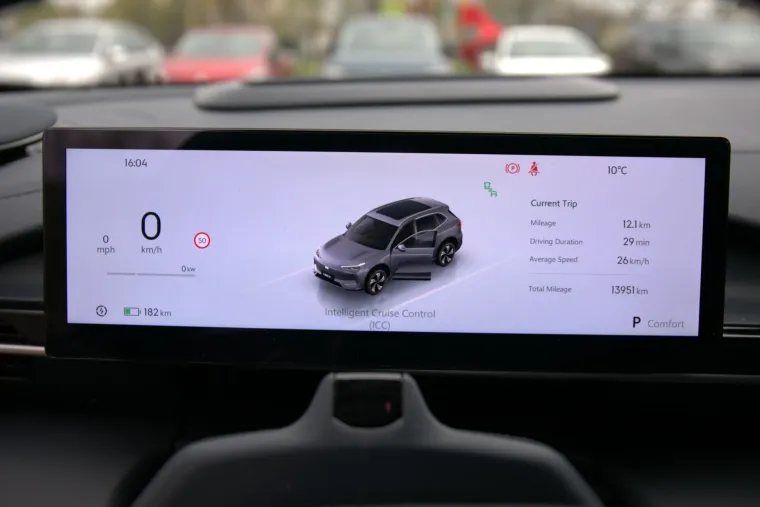 SUV koji ru&scaron;i predrasude: Izgleda skromno, ali iznutra skriva pravu tehnolo&scaron;ku zvijer