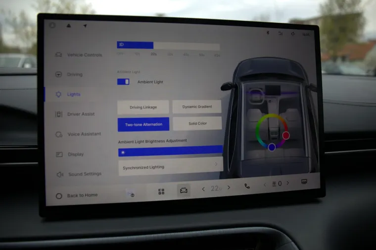 SUV koji ru&scaron;i predrasude: Izgleda skromno, ali iznutra skriva pravu tehnolo&scaron;ku zvijer