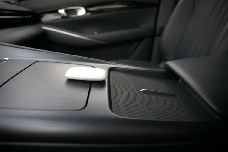 SUV koji ru&scaron;i predrasude: Izgleda skromno, ali iznutra skriva pravu tehnolo&scaron;ku zvijer