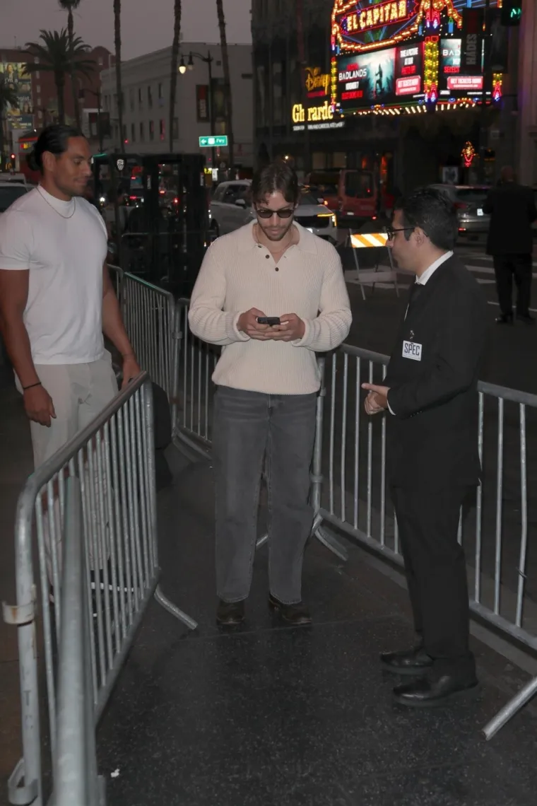 Arnoldov sin razbio konkurenciju: Mučio se s debljinom, a sada dominira očevom scenom