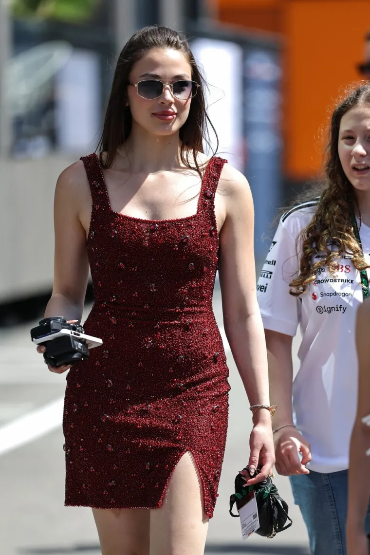 Tko je biv&scaron;a djevojka nove F1 senzacije? Kimija ostavila uoči utrke karijere, a evo čime se bavi