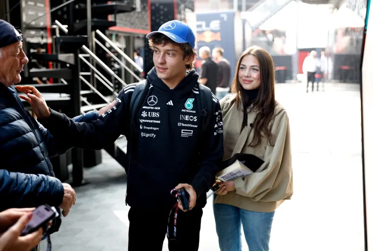 Tko je biv&scaron;a djevojka nove F1 senzacije? Kimija ostavila uoči utrke karijere, a evo čime se bavi