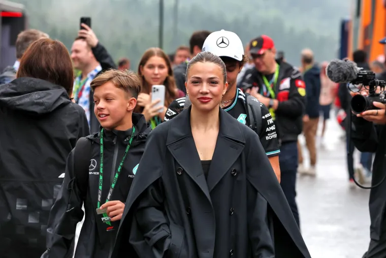 Tko je biv&scaron;a djevojka nove F1 senzacije? Kimija ostavila uoči utrke karijere, a evo čime se bavi