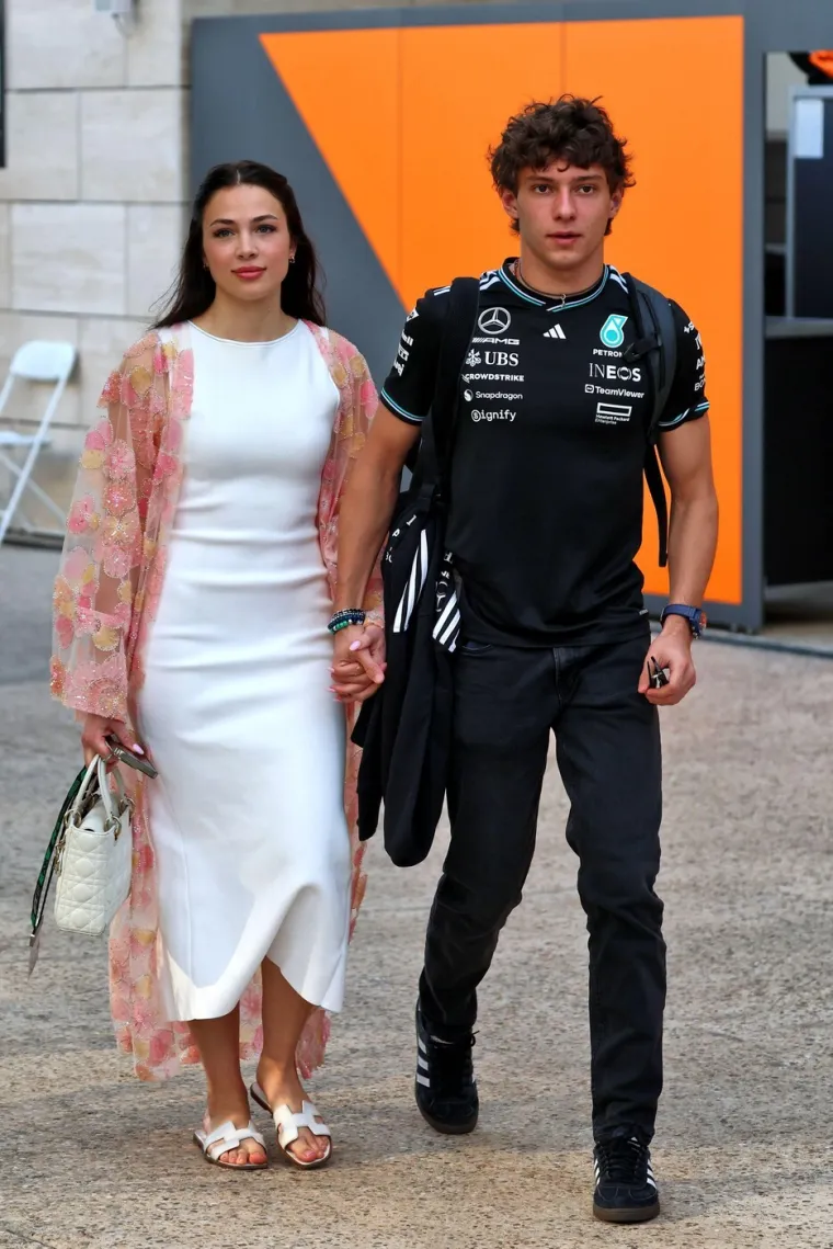 Tko je biv&scaron;a djevojka nove F1 senzacije? Kimija ostavila uoči utrke karijere, a evo čime se bavi