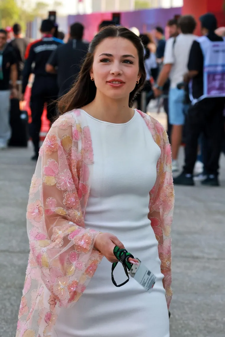 Tko je biv&scaron;a djevojka nove F1 senzacije? Kimija ostavila uoči utrke karijere, a evo čime se bavi