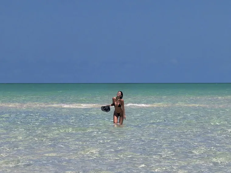 Opa! Kylie Jenner pratitelje 'počastila' vrućim fotografijama u bikiniju