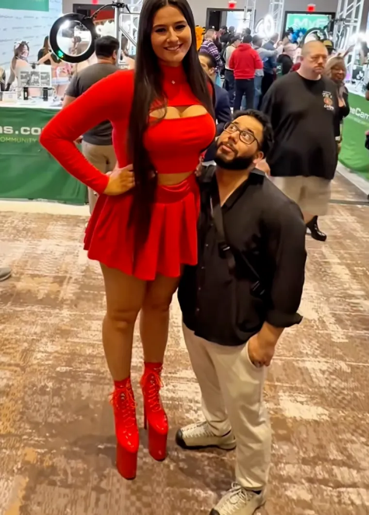 Visinom plijeni pažnju gdje god se pojavi, ali ljubavni život joj je sve samo ne jednostavan