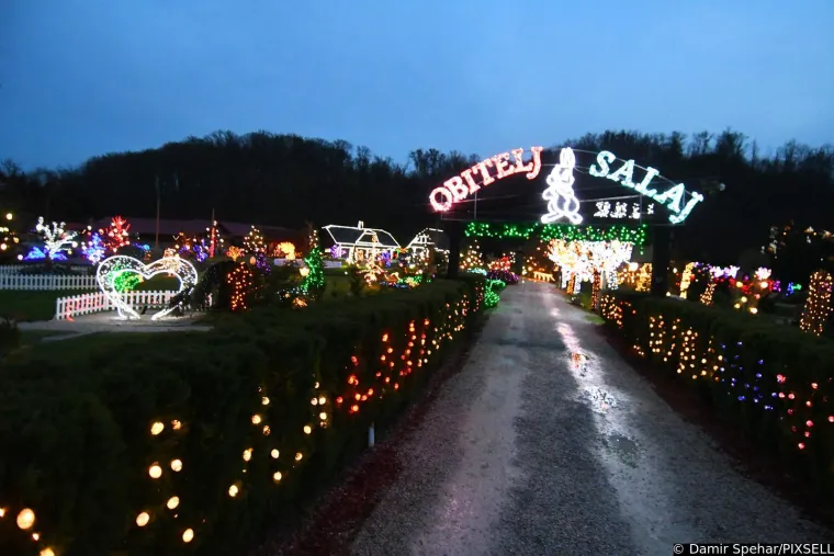 Čak 60.000 svjetlećih pisanica krasi imanje Salaj: Pogledajte najljep&scaron;u uskrsnu bajku