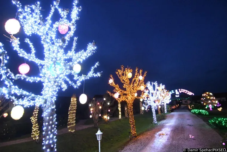 Čak 60.000 svjetlećih pisanica krasi imanje Salaj: Pogledajte najljep&scaron;u uskrsnu bajku